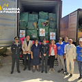 Guardia di Finanza di Salerno, oltre 260.000 capi di abbigliamento devoluti in beneficenza