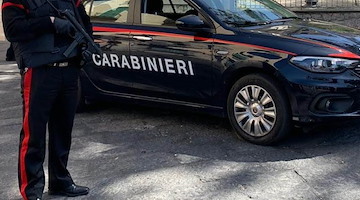 Atti persecutori a Mercato San Severino, divieto di avvicinamento con braccialetto elettronico per un 40enne