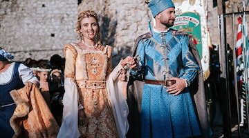 Teggiano celebra la 30ª edizione di “Alla Tavola della Principessa Costanza”: un viaggio magico nel Medioevo