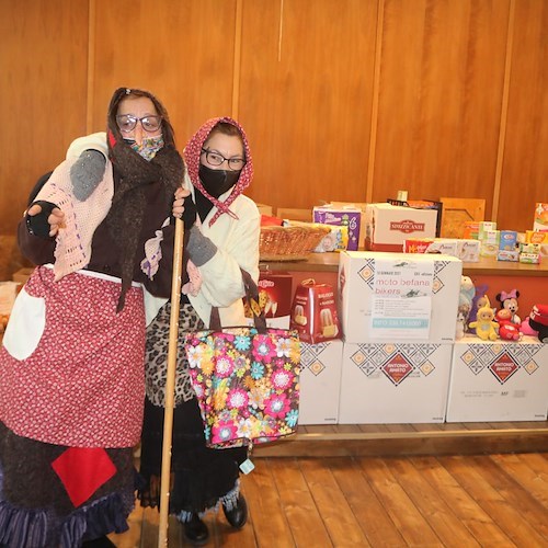 A Salerno la solidarietà corre sulle due ruote: 6 gennaio la Befana arriva in moto all’Ospedale con i doni per le ludoteche