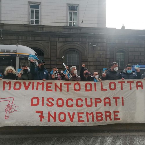 Aumento contagi in carcere, disoccupati napoletani donano Ffp2 a detenuti Poggioreale
