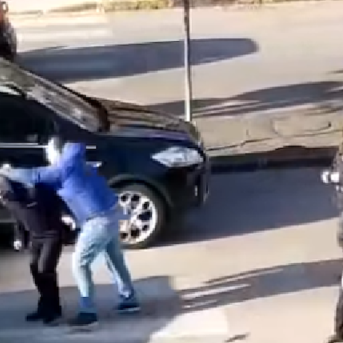 Battipaglia, poliziotto aggredito da automobilista. La sindaca Francese condanna l'episodio 