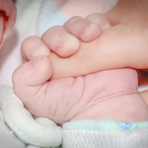 Benevento, non ce l'ha fatta il bimbo di 4 mesi ricoverato al Santobono per trauma cranico 
