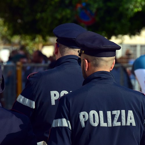 Bimbo di 7 anni investito ad Arezzo: automobilista di Salerno scappa, poi si costituisce