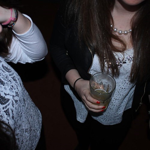 Capaccio, abuso di alcool durante "Mak P": minorenni in coma etilico 