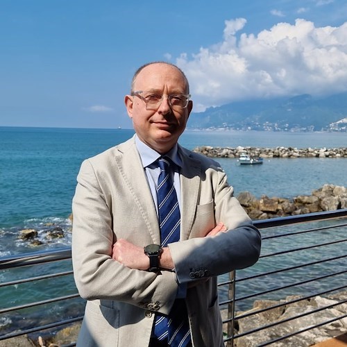 Caro energia, Salerno dimezza "Luci d’Artista". Ilardi (Federalberghi): «Così si spengono turismo e commercio»