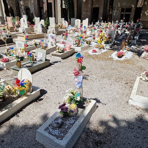 Cimitero di Nocera Inferiore, il gesto nobile di alcune mamme: riqualificata l’area delle tombe dei bambini