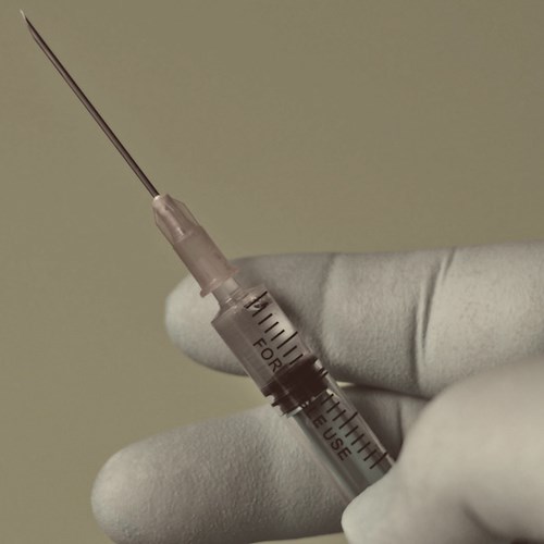 Covid-19: crollo dei nuovi vaccinati, in 2 settimane somministrazioni calano del 41%