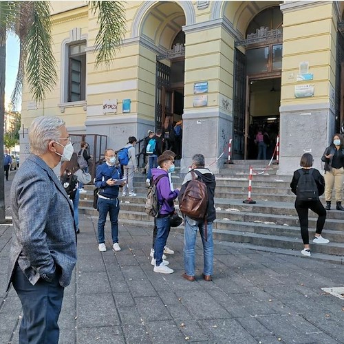 Covid a Salerno, studente del liceo Tasso in quarantena: la preside fa chiarezza