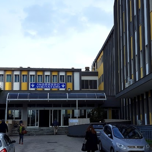 Covid, due casi all'ospedale di Battipaglia: chiuso reparto di Medicina