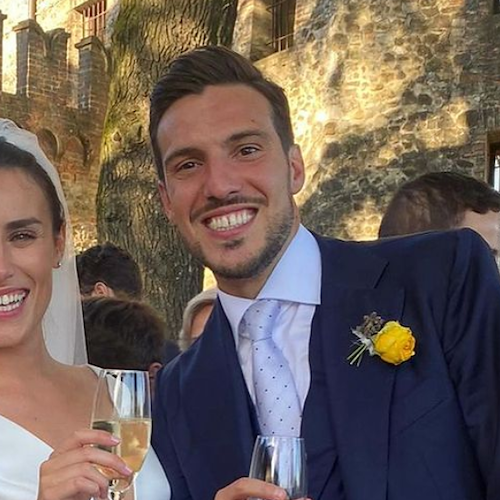 Dopo il miracolo salvezza Simone Verdi sposa la sua Laura. Il parroco: «Resta alla Salernitana»