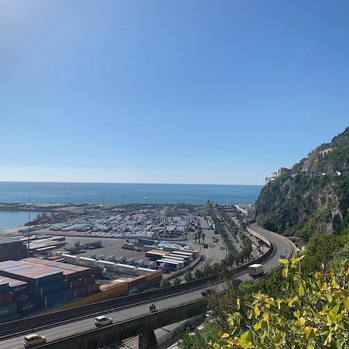 Forte calo dei traffici marittimi nel porto di Salerno: a luglio -12,2% rispetto allo stesso mese del 2021 