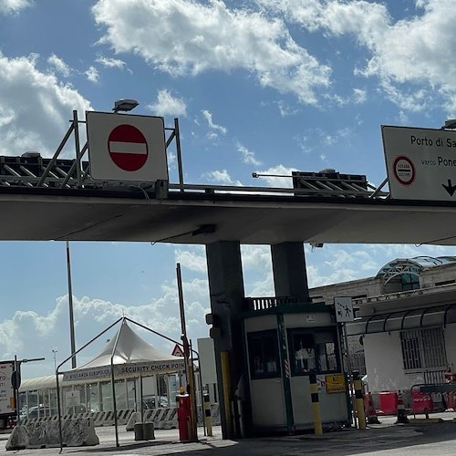 Forte calo dei traffici marittimi nel porto di Salerno: a luglio -12,2% rispetto allo stesso mese del 2021 