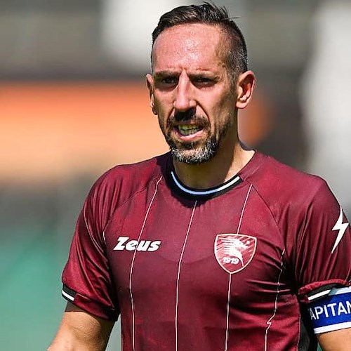Franck Ribéry lascia il calcio giocato, sarà dirigente della Salernitana
