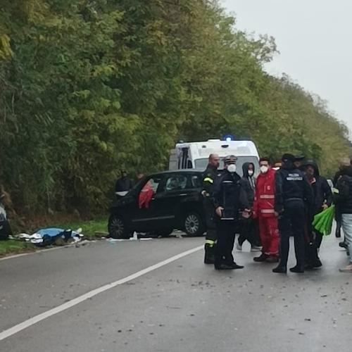 Incidente fatale tra Eboli e Battipaglia, la piccola Greta non ce l'ha fatta. È lutto cittadino