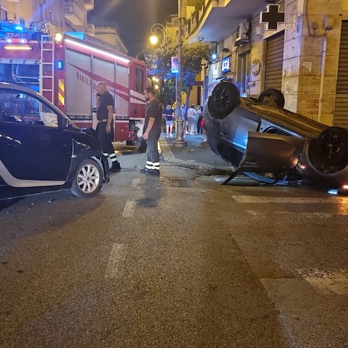 Incidente in Piazza San Francesco a Salerno: due persone trasportate al Ruggi