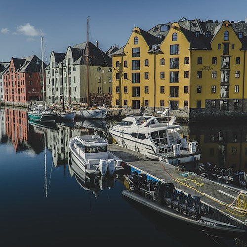 La Norvegia è tornata alla normalità, niente più distanziamento e restrizioni anti-Covid
