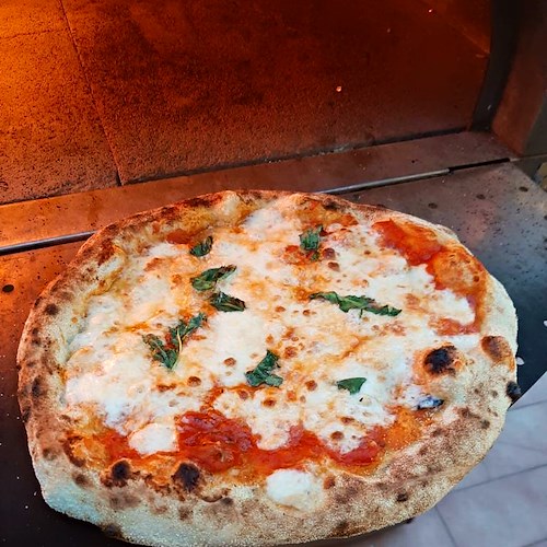 La pizza margherita compie 131 anni, ma il post Covid ne ha dimezzato le vendite