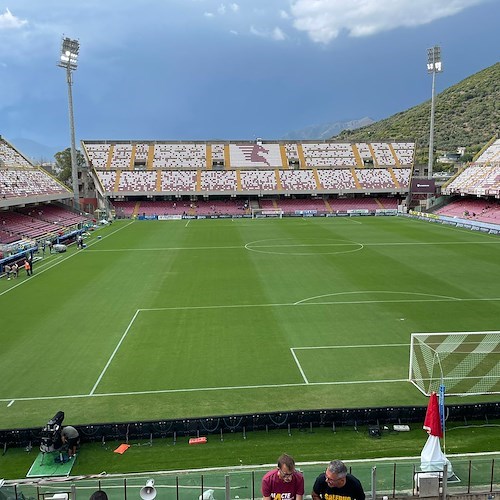La Salernitana asfalta la Sampdoria 4-0 e conquista la prima vittoria all'Arechi