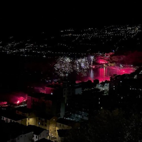 Maiori si tinge di “granata” per festeggiare i 104 anni della Salernitana /FOTO e VIDEO