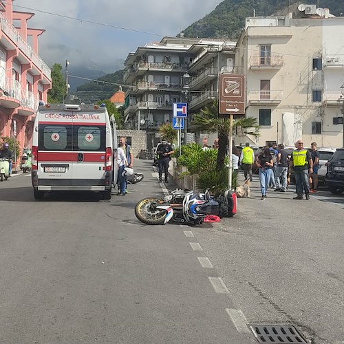 Minori, Costiera Amalfitana. Scontro tra moto e scooter, due feriti al pronto soccorso di Castiglione [FOTO]