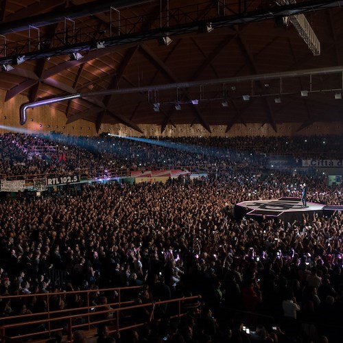 Modà in concerto ad Eboli, la band riaccende le luci del PalaSele dopo la pandemia 