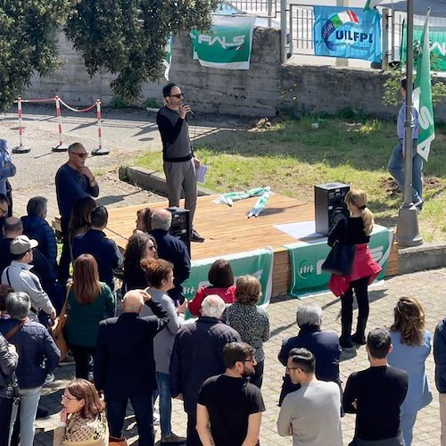 Ospedale di Polla al collasso: in 150 scendono in piazza per tutelare diritto alla salute del Vallo di Diano