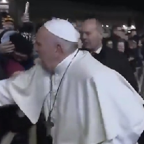 Papa Francesco non potrà celebrare il Te Deum di stasera e la Messa di Capodanno a causa di "una dolorosa sciatalgia"