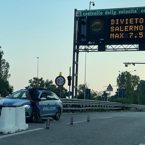 Per verifiche della Polstrada ai mezzi pesanti, rallentamenti sulla A2 tra Battipaglia e Salerno