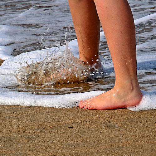 Prende il sole nudo in spiaggia, nei guai 48enne di Salerno