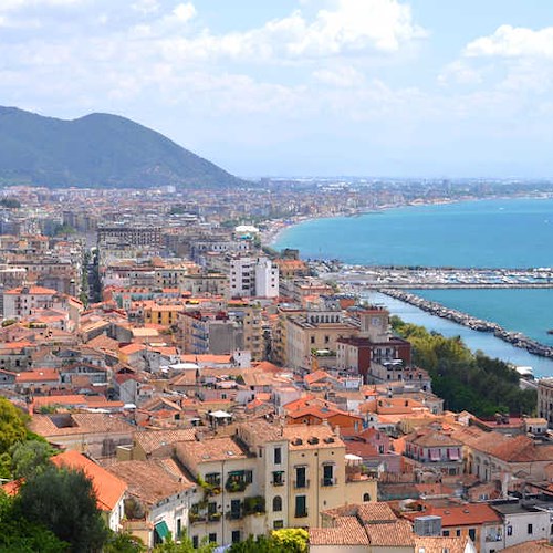 Salerno al terzo posto tra le città d'Italia più «tartassate» dalle tasse 