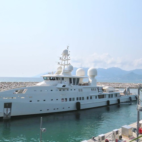 Salerno, la flotta dell’Emiro Padre del Qatar ospite a Marina d’Arechi