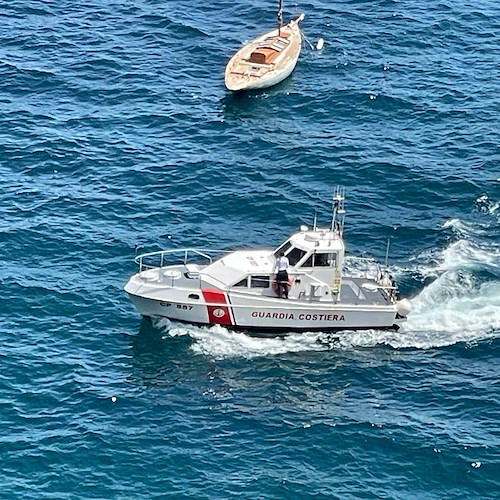 Salerno, patenti nautiche comprate con complicità di sottoufficiale della Capitaneria di Porto: 4 arresti e 70 indagati 