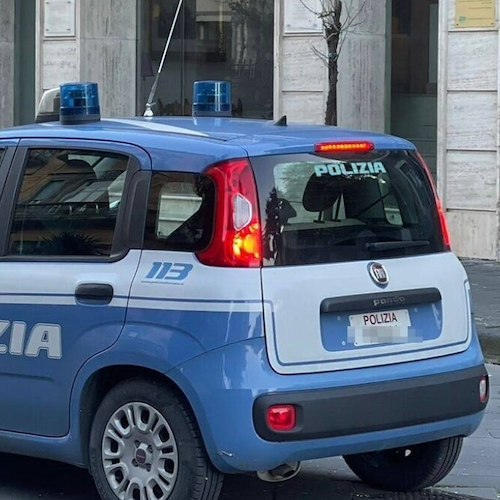 Salerno: polizia insegue e cattura ladro sugli scogli del Porto turistico
