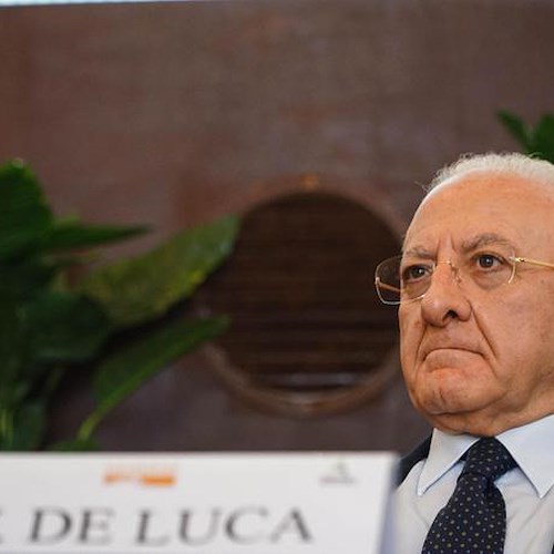 «Se Regioni più colpite fanno passi affrettati, Campania chiude loro i confini», l’avvertimento di De Luca