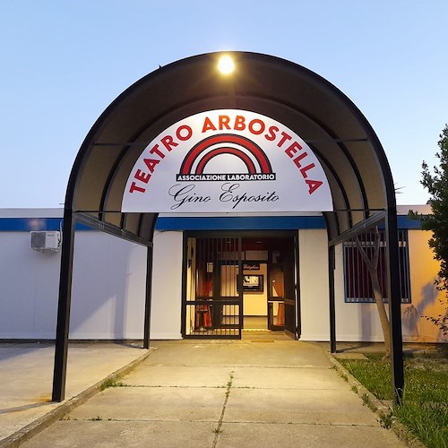 Teatro Arbostella, prosegue la campagna abbonamenti fino a fine luglio. Intanto si organizza l'Arena