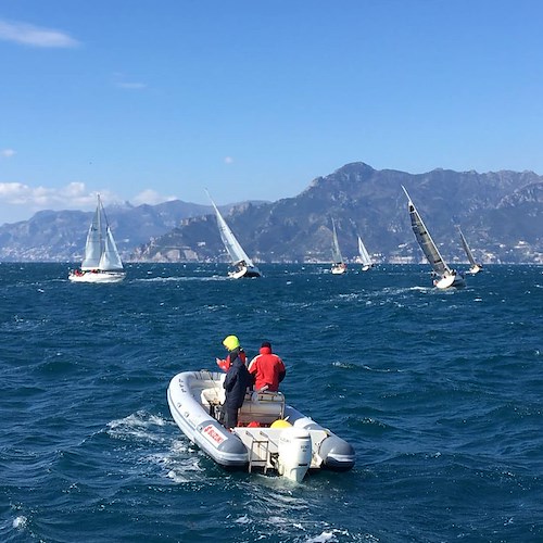 Vela: Lega Navale Italiana di Salerno protagonista al 41° Campionato Invernale d’Altura del Golfo di Salerno