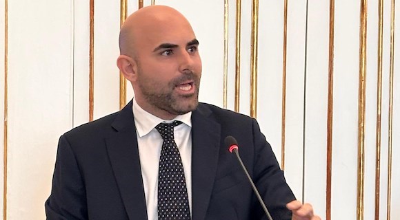 Napoli. Ferrante (Mit): «Ancora morte e violenza tra giovani, serve svolta culturale» 