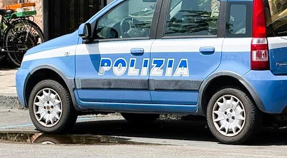 Salerno, intensificati i controlli sul territorio: espulsioni e rimpatri per cittadini stranieri irregolari