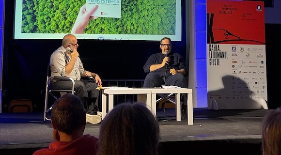 Salerno Letteratura, “5 lezioni dal futuro”: la Generazione Z dialoga con l'Intelligenza Artificiale