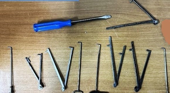 Tentano il furto in appartamento, due uomini arrestati a Salerno