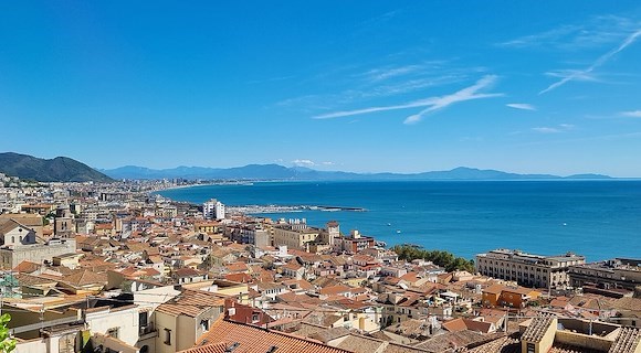 Ventimila euro in borse di studio e nuovi bonus sociali: l’impegno dell’Ebt Salerno per il settore turistico    